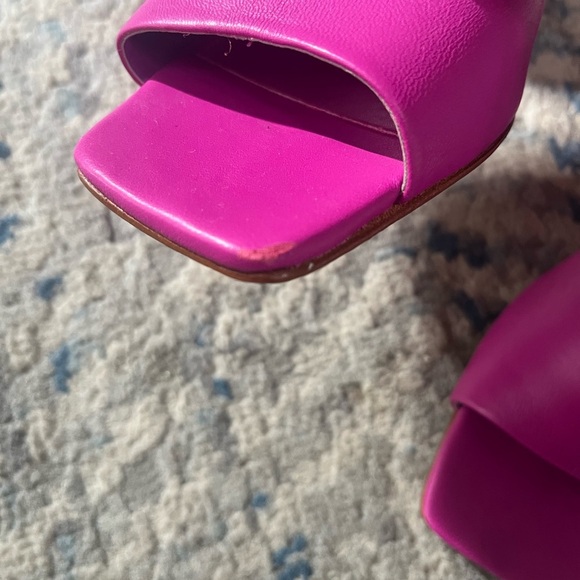 NEW Schutz Nappa Leather Heel Sandal in very pink size 7 - Picture 3 of 5